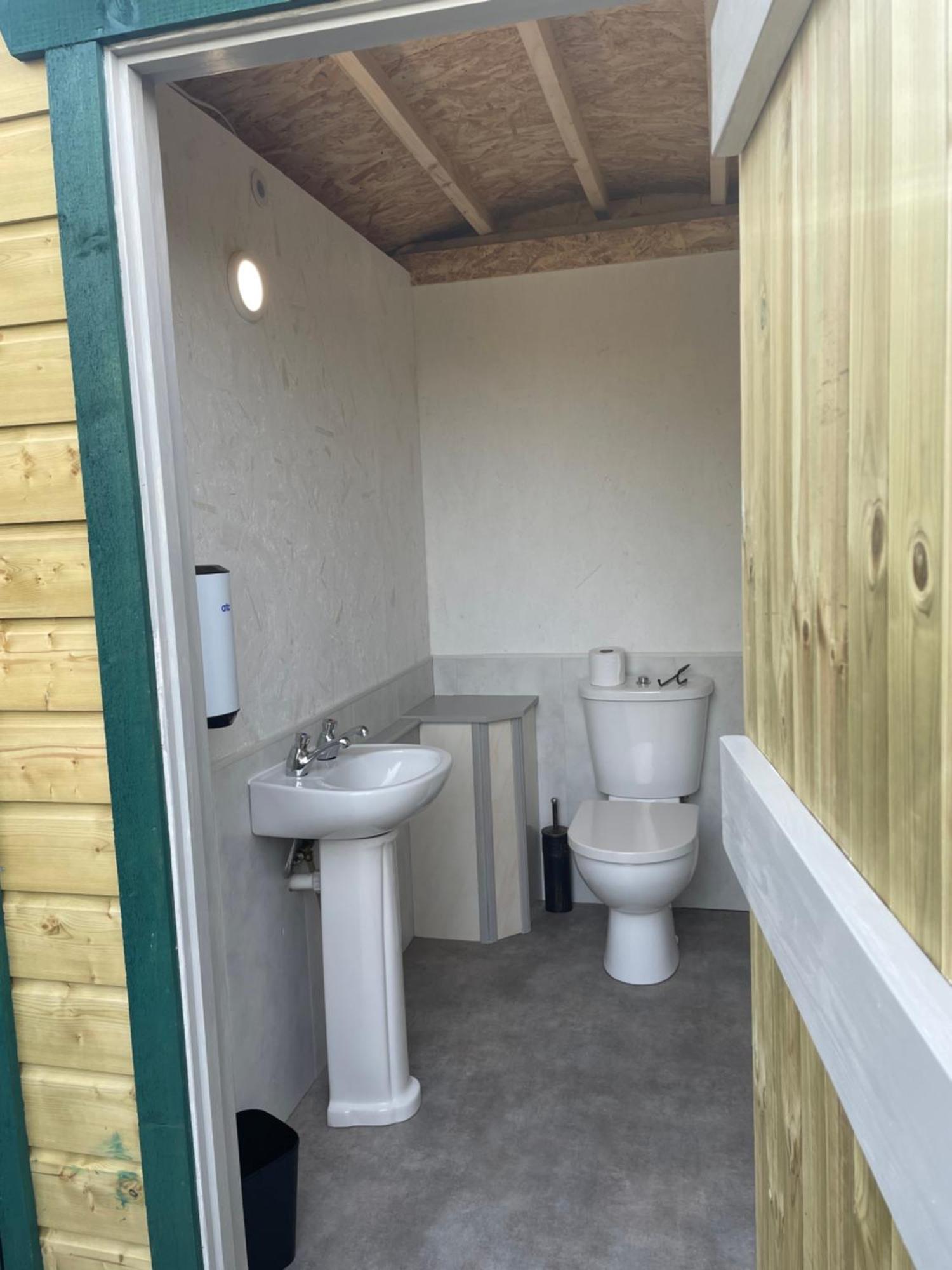 Glamping In The 2Nd Field Hotel Aughrim Exterior foto